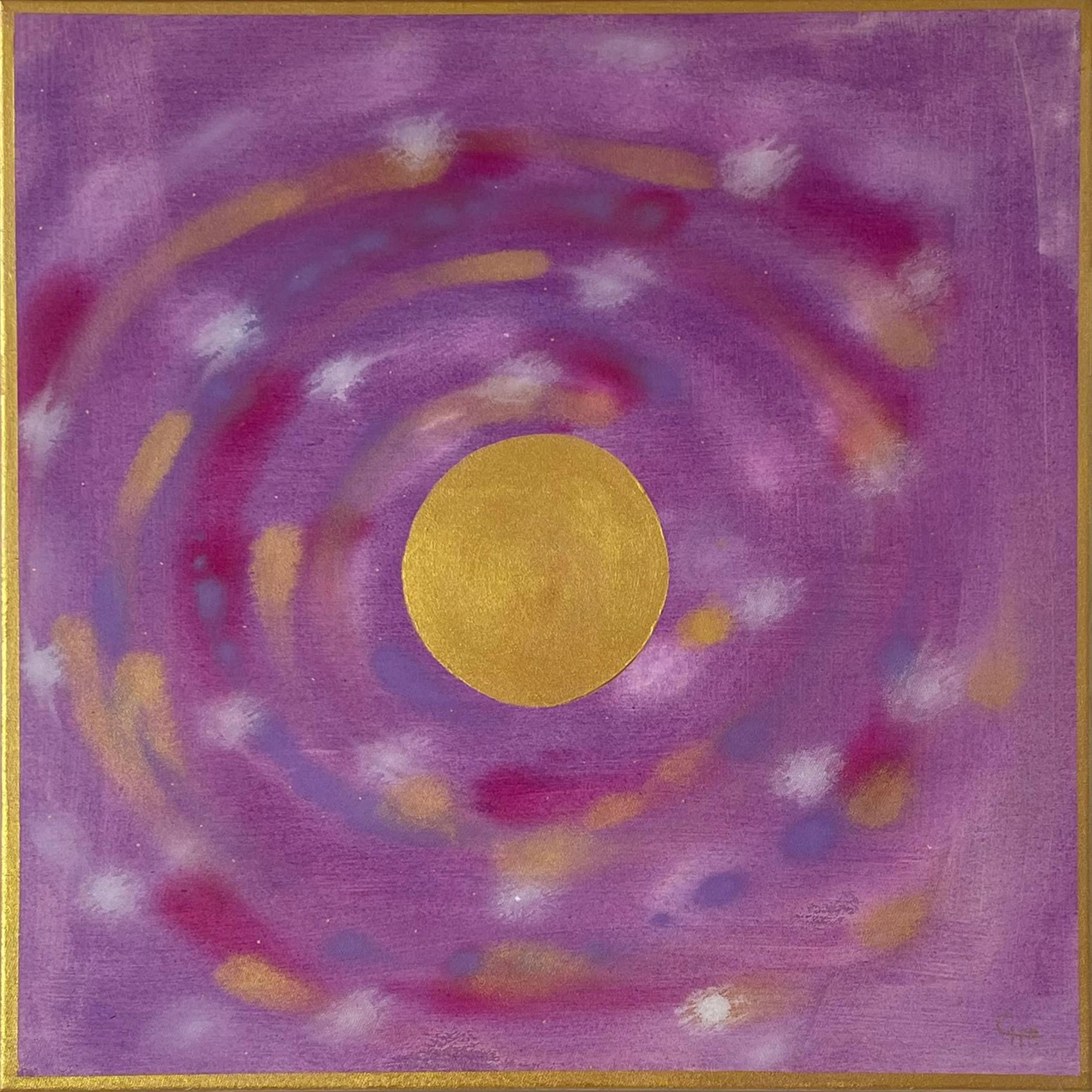 C – Abstraktes Acrylgemälde: goldener Kreis mit spiralförmigen Farbbewegungen in Lila